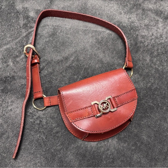 Michael Kors Handbags - Michael Kors Brown cognac Leather belt pouch/Bag